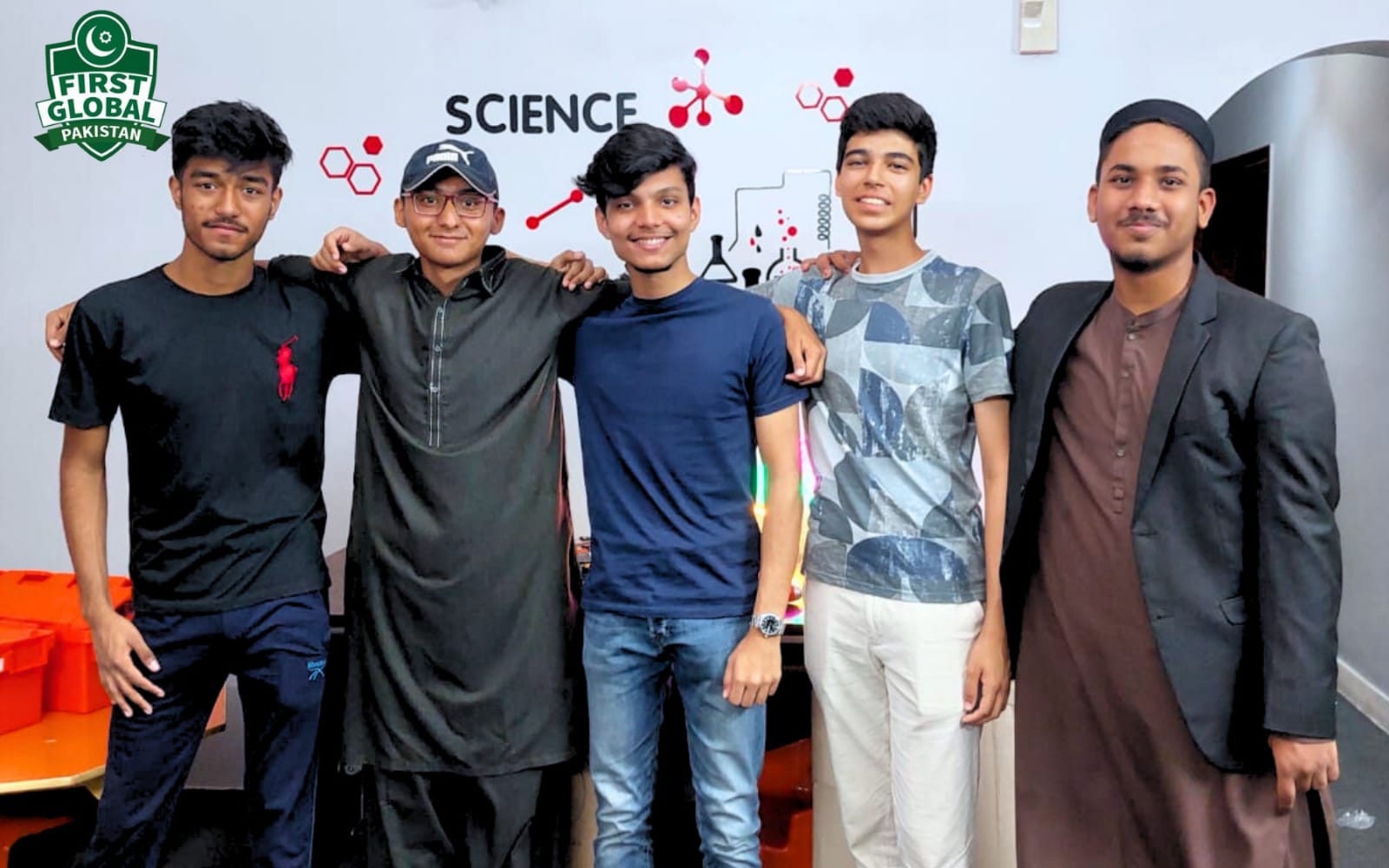 Team Pakistan taking a group photo in Singapore